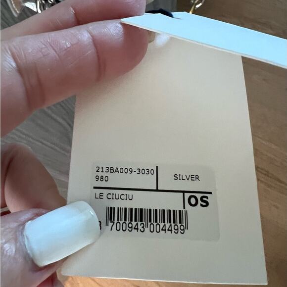 GIFTABLE NWT JACQUEMUS Le Ciuciu metallic silver leather shoulder bag PRISTINE - Picture 7 of 16